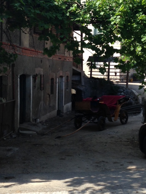 The adorable house right up the street from our hostel. There were chickens!
